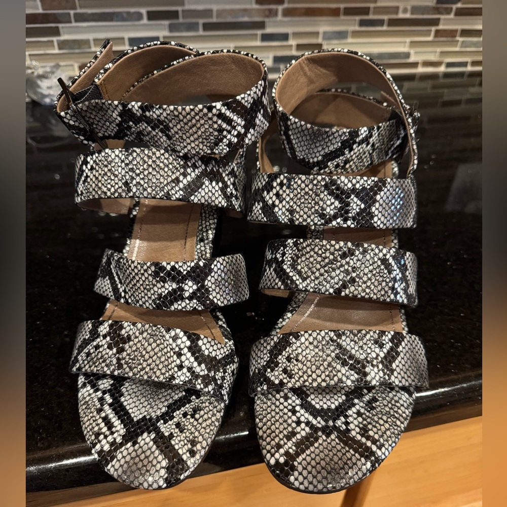 Vionic Women's Snake Print Sandals